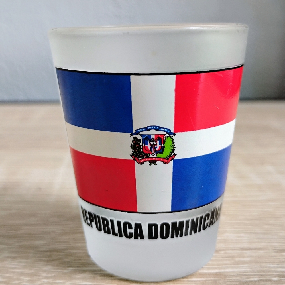 Republica Dominicana shot glass